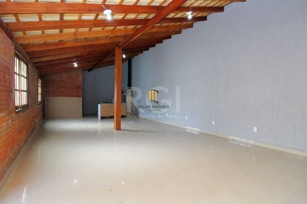 Casa para Venda - 101m², 3 dormitórios, sendo 1 suites, 3 vagas - Guarujá
