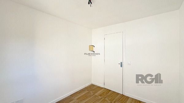 Casa Condominio em Porto Alegre, no bairro Ipanema, com 3 dormitório(s), e 3 banheiros, à venda.