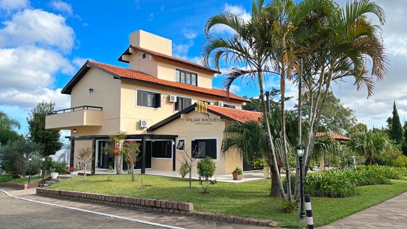 Altos do lago- 455 m² de área privativa, 3 d, 3 vagas , piscina , Linda e ampla casa em condomínio.