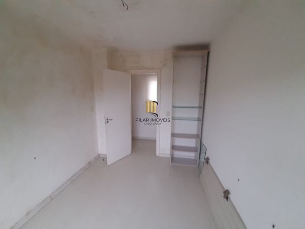 Casa Condominio em Porto Alegre, no bairro Ipanema, com 3 dormitório(s), e 3 banheiros, à venda.