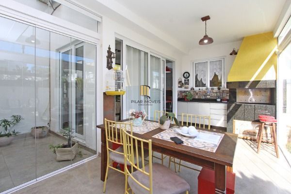 Casa para Venda - 236m², 5 dormitórios, sendo 4 suites, 2 vagas - Lagos De Nova Ipanema