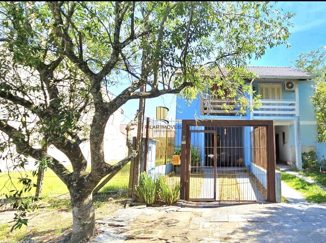 Casa em Porto Alegre, no bairro Hípica, com 2 dormitório(s), e 2 banheiros, à venda.