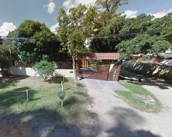 Casa em Porto Alegre, no bairro Belém Novo, com 4 dormitório(s), e 4 banheiros, à venda.