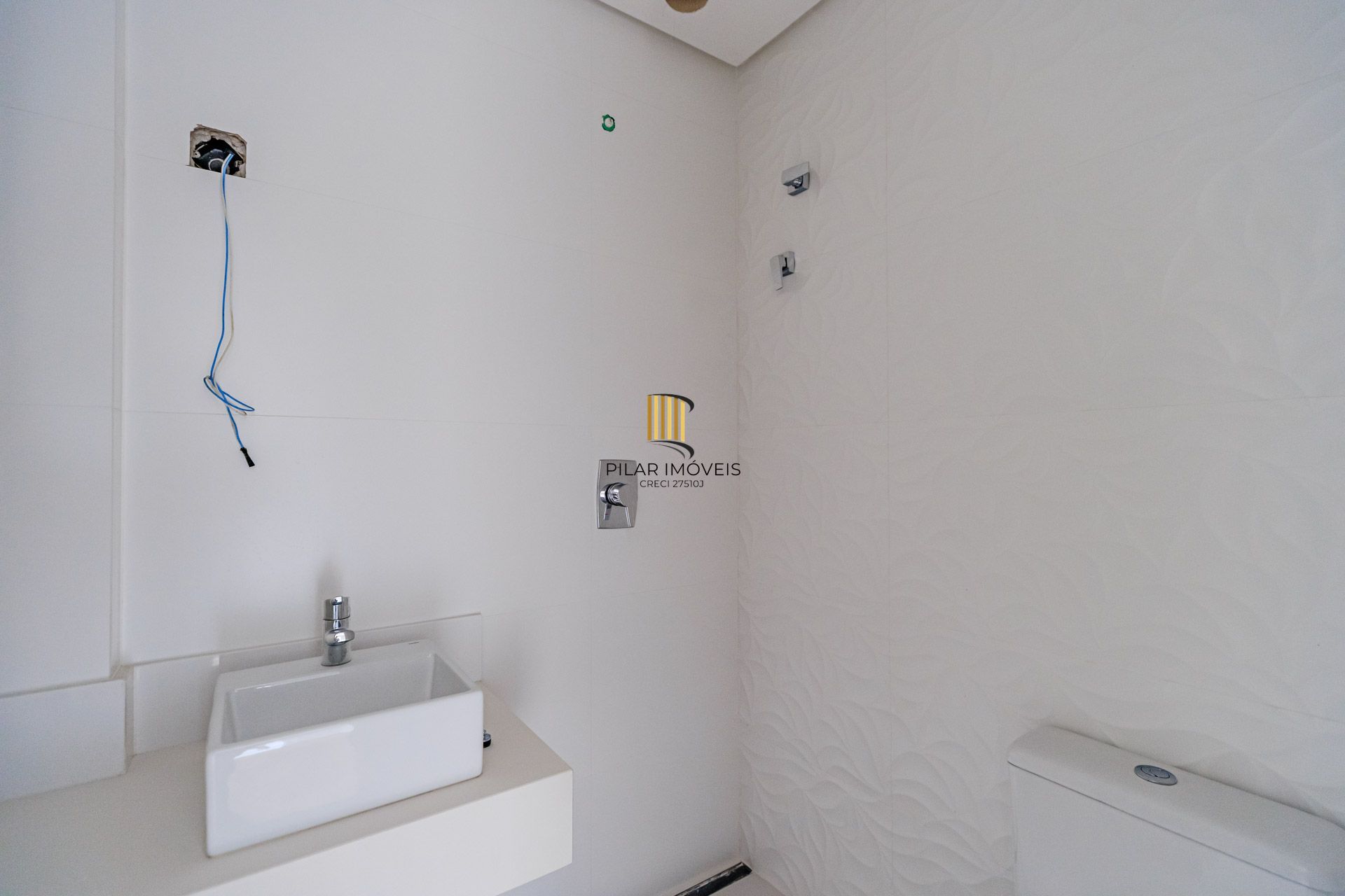 Apartamento - 3 dormitórios, sendo 3 suites, 4 vagas - Vila Assunção
