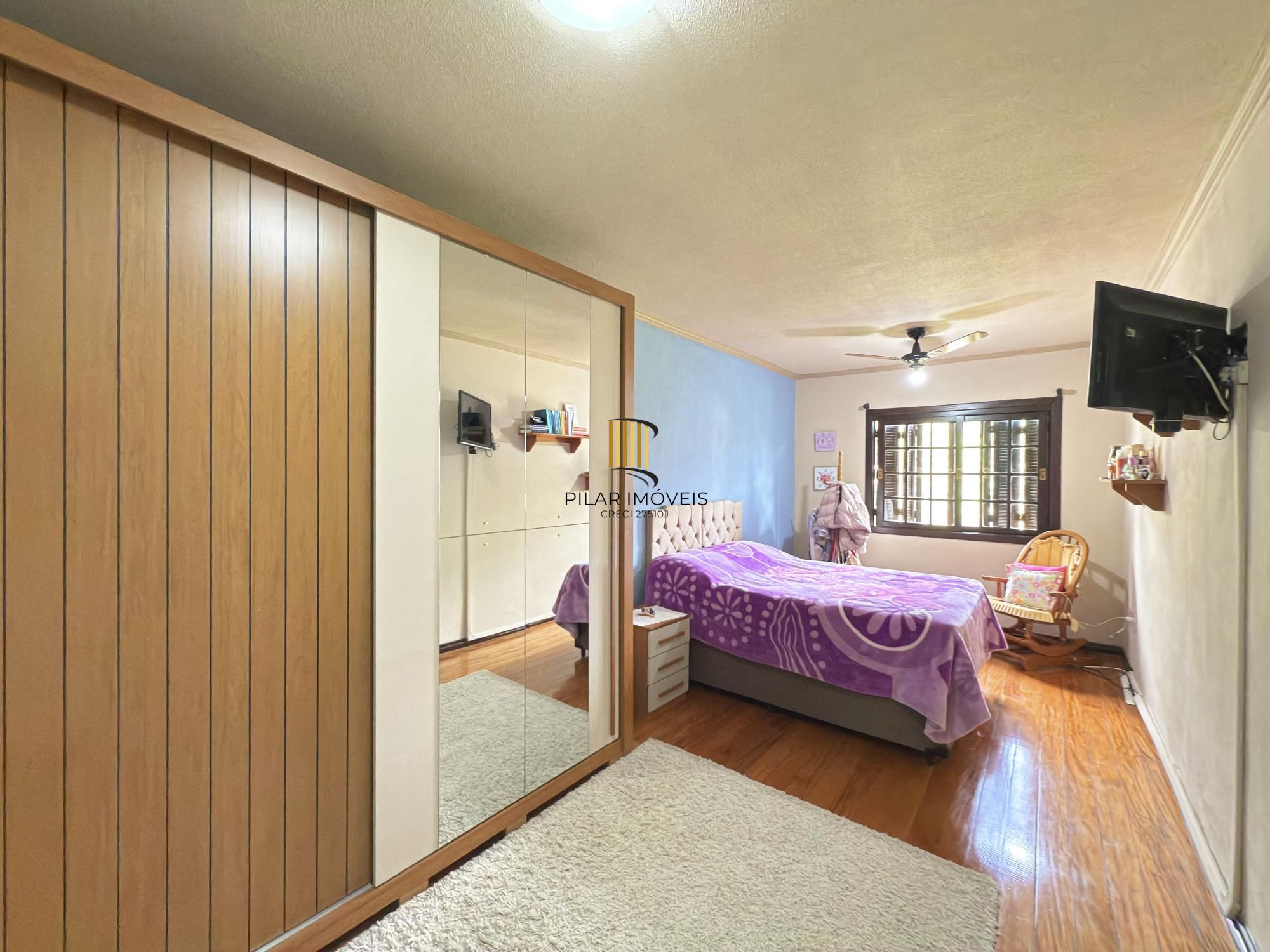 Excelente sobrado com 255 m² de área privativa 3 dormitórios com opção do 4 dormitórios