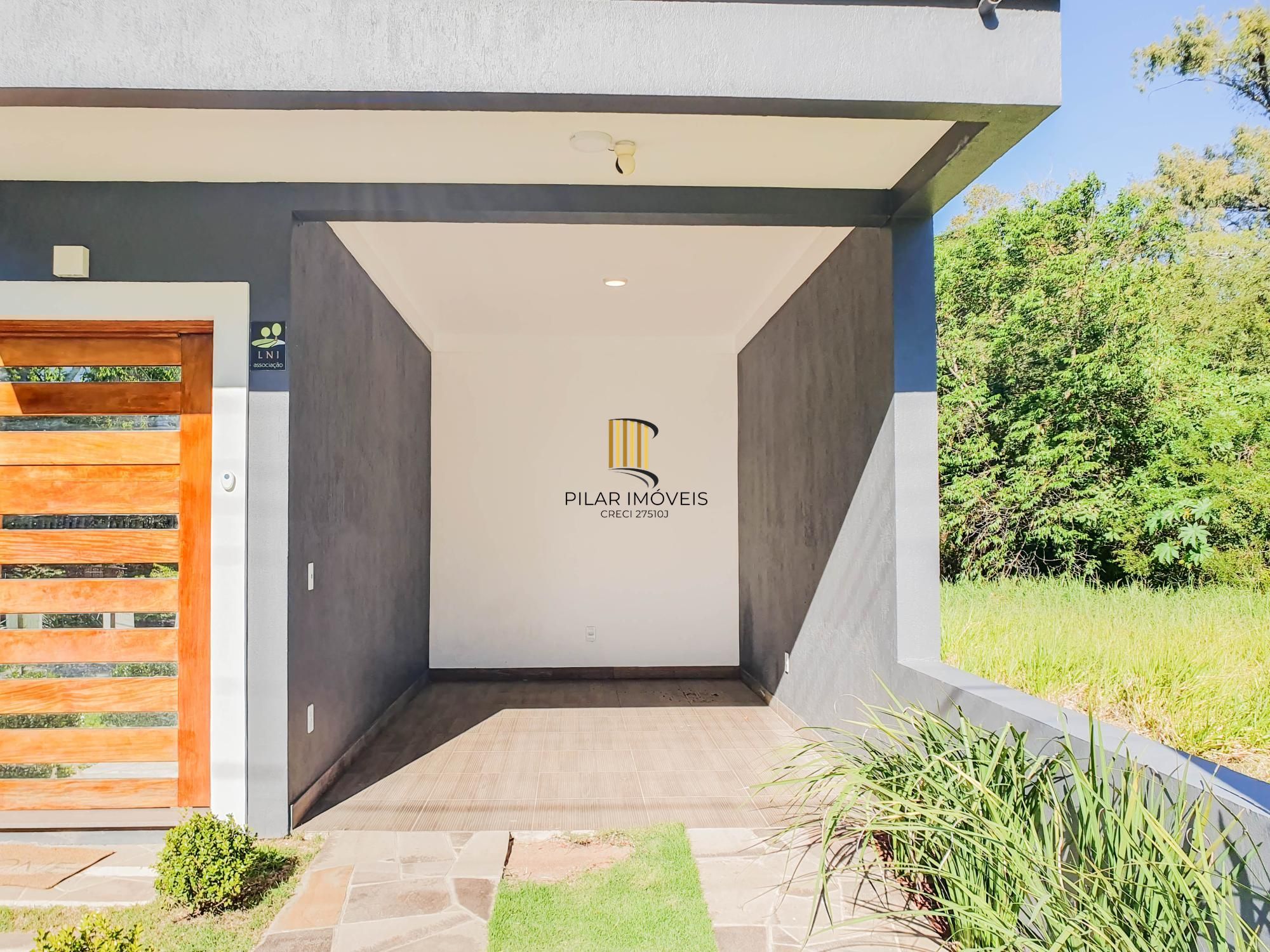 Casa 3 dormitórios no bairro Hípica