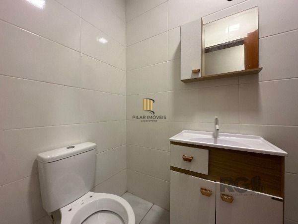 Casa Condominio em Porto Alegre, no bairro Ponta Grossa, com 2 dormitório(s), e 2 banheiros, à venda.