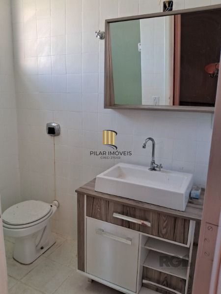 Apartamento em Porto Alegre, no bairro Tristeza, com 1 dormitório(s), e 1 banheiros, à venda.