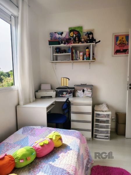 Apartamento em Porto Alegre, no bairro Vila Nova, com 2 dormitório(s), e 2 banheiros, à venda.