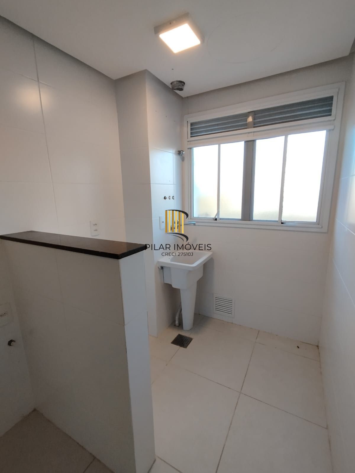 Apartamento, 2 quartos, com 01 suíte, bem localizado, bairro Tristeza.