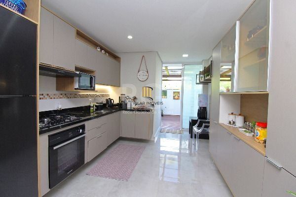 Casa para Venda - 107m², 0 dormitórios, sendo 2 suites, 1 vaga - Hípica