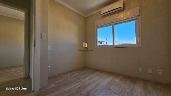 Casa em Porto Alegre, no bairro Hipica, com 3 dormitório(s), e 3 banheiros, à venda.