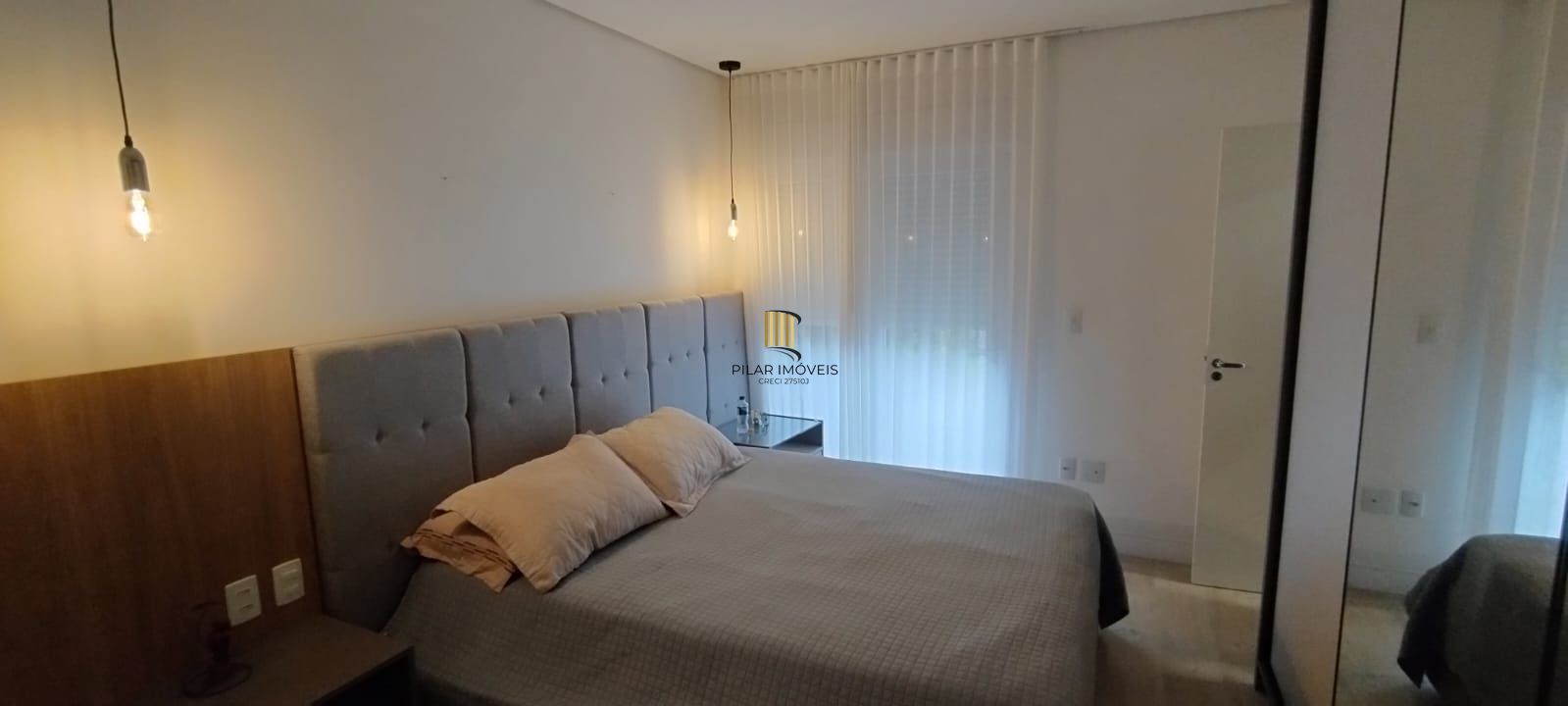 Casa térrea em condomínio fechado com 3 suítes, mobiliada, pátio , 168 m² privativos