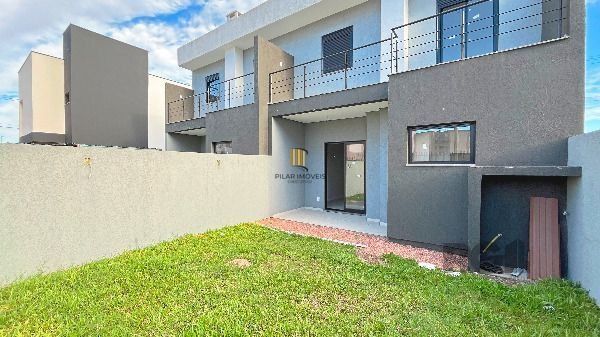 Casa em Porto Alegre, no bairro Hípica, com 3 dormitório(s), e 3 banheiros, à venda.