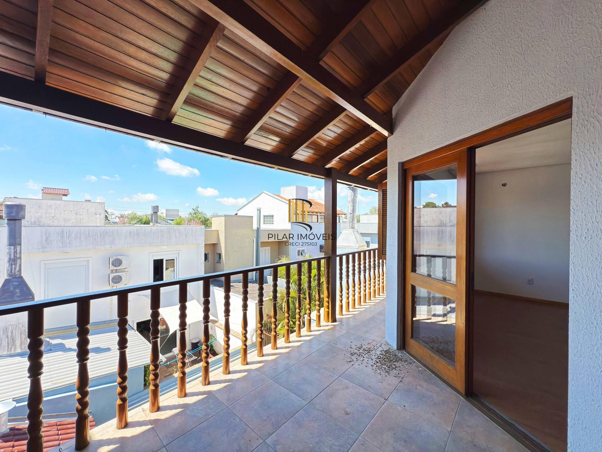 Casa 2 dormitórios no bairro Hípica