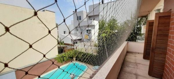 Casa para Venda - 239m², 5 dormitórios, sendo 1 suites, 4 vagas - Hípica