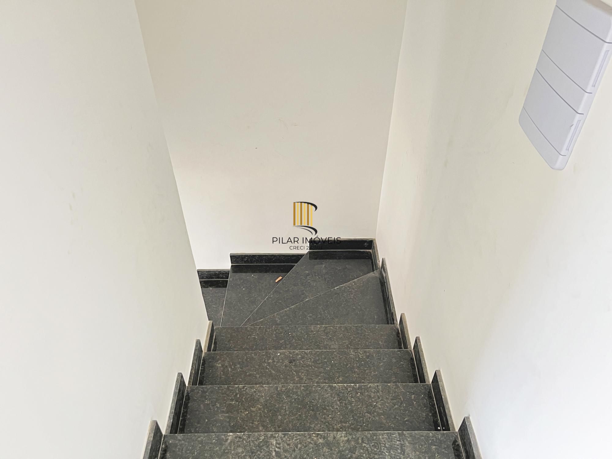 sobrado com 142m2 no  Condomínio  Residencial  Jardins do Prado