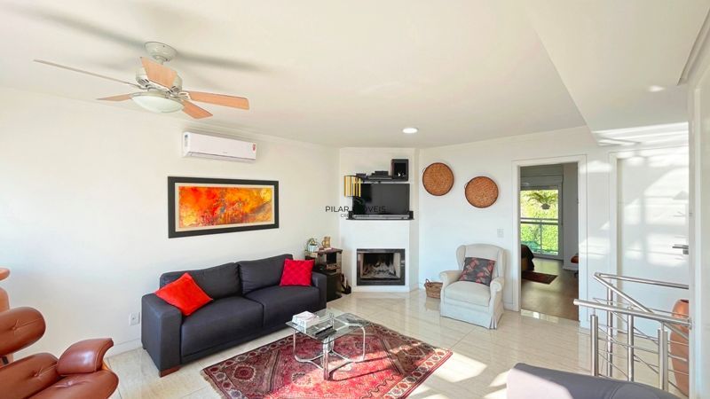 Casa de Condomínio 4 dormitórios no bairro Praia de Belas