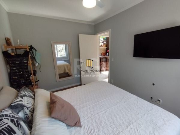 Apartamento em Porto Alegre, no bairro Ipanema, com 2 dormitório(s), e 2 banheiros, à venda.