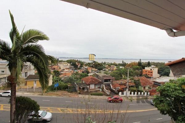 Casa Condominio para Venda - 201m², 3 dormitórios, sendo 1 suites, 2 vagas - Tristeza