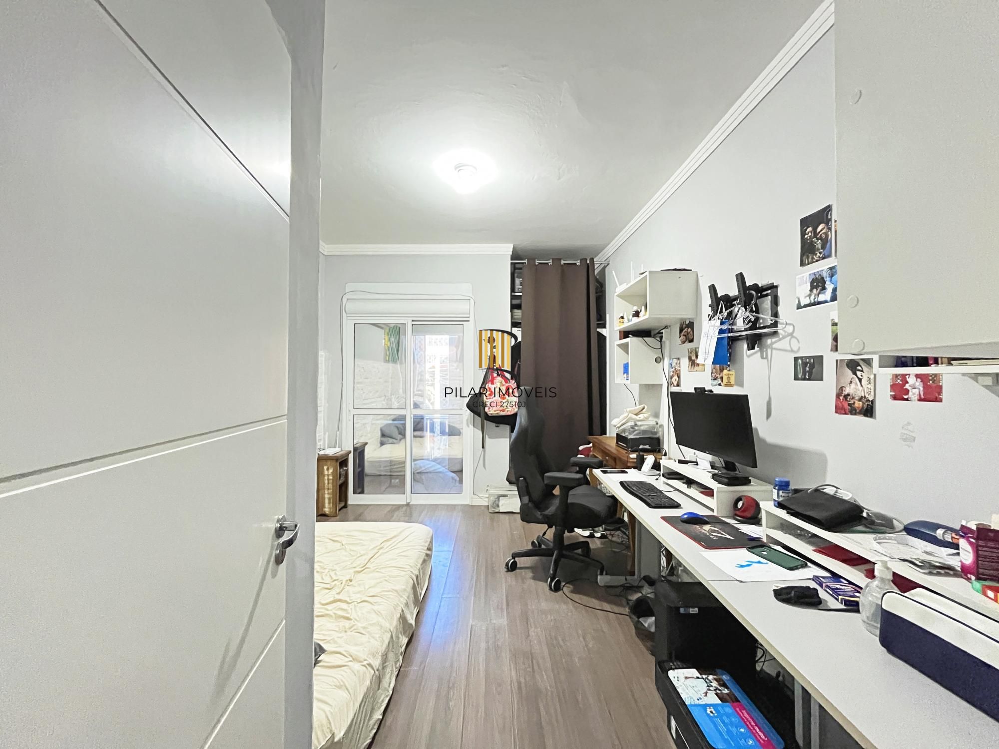 Casa 2 dormitórios no bairro Hípica