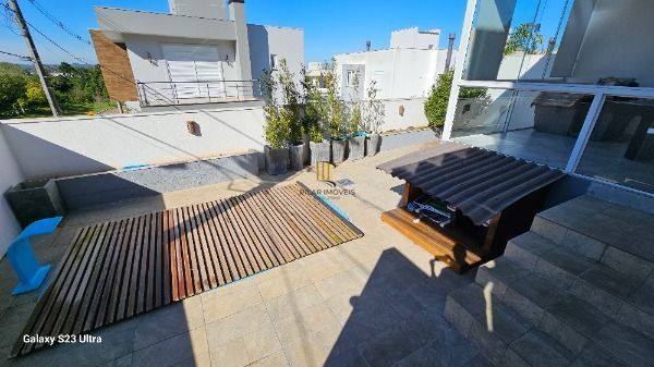 Casa Condominio em Porto Alegre, no bairro Aberta Dos Morros, com 3 dormitório(s), e 3 banheiros, à venda.