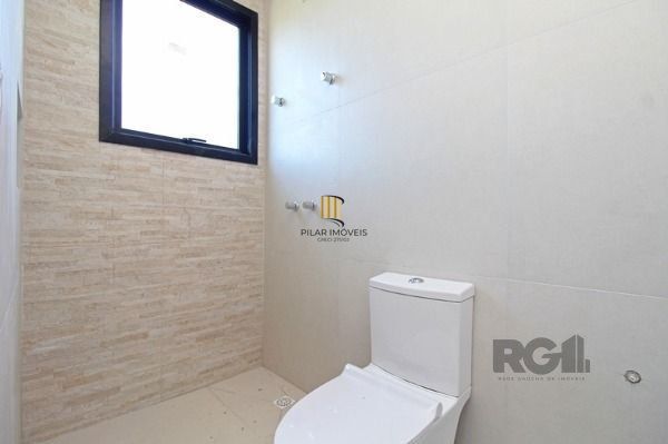 Casa Condominio em Porto Alegre, no bairro Ipanema, com 3 dormitório(s), à venda.