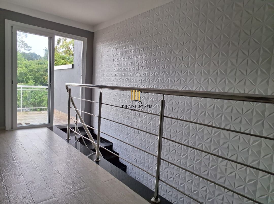 Casa 3 dormitórios no bairro Hípica