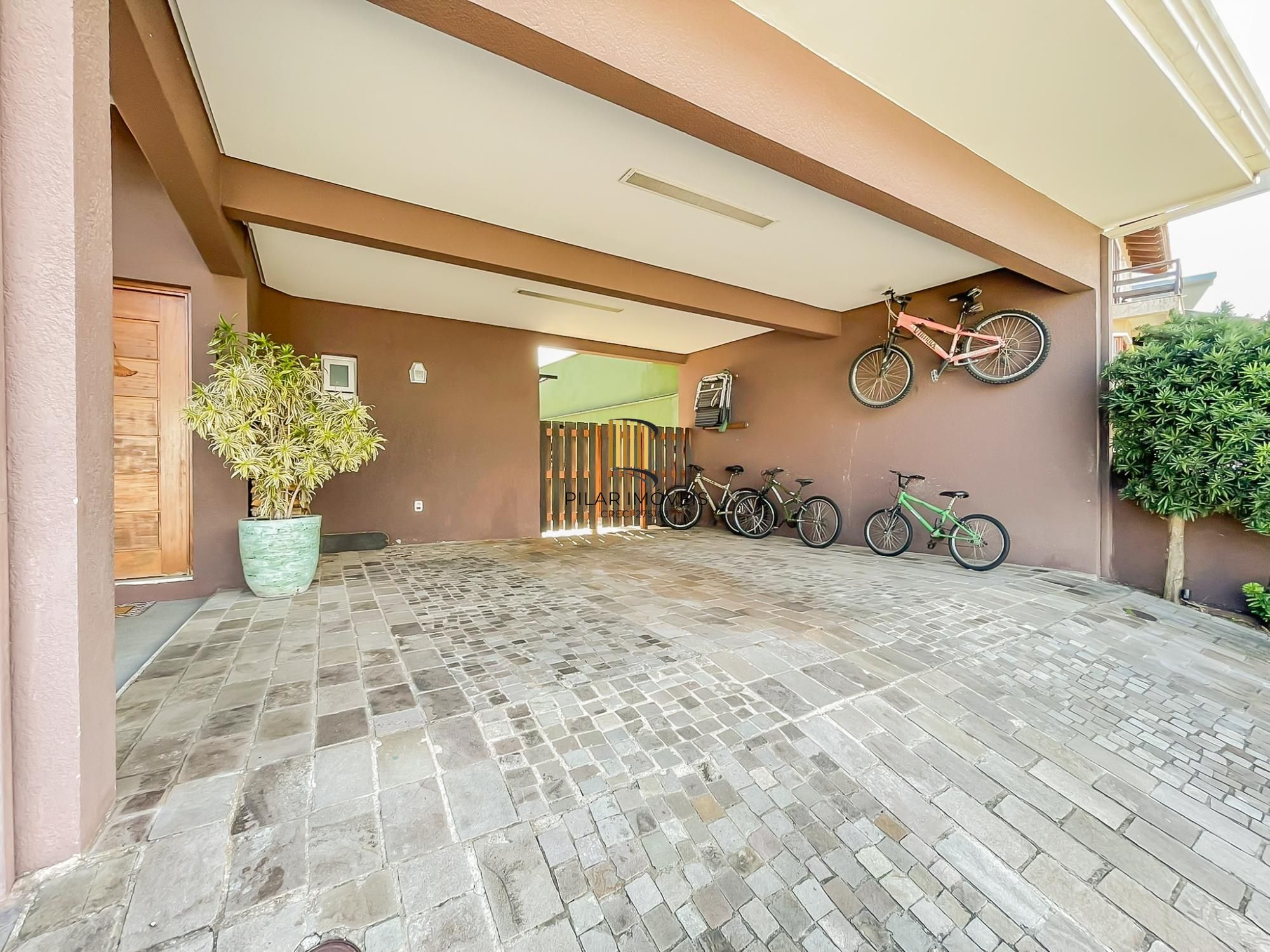 Linda e aconchegante casa em condomínio no Lagos de nova Ipanema