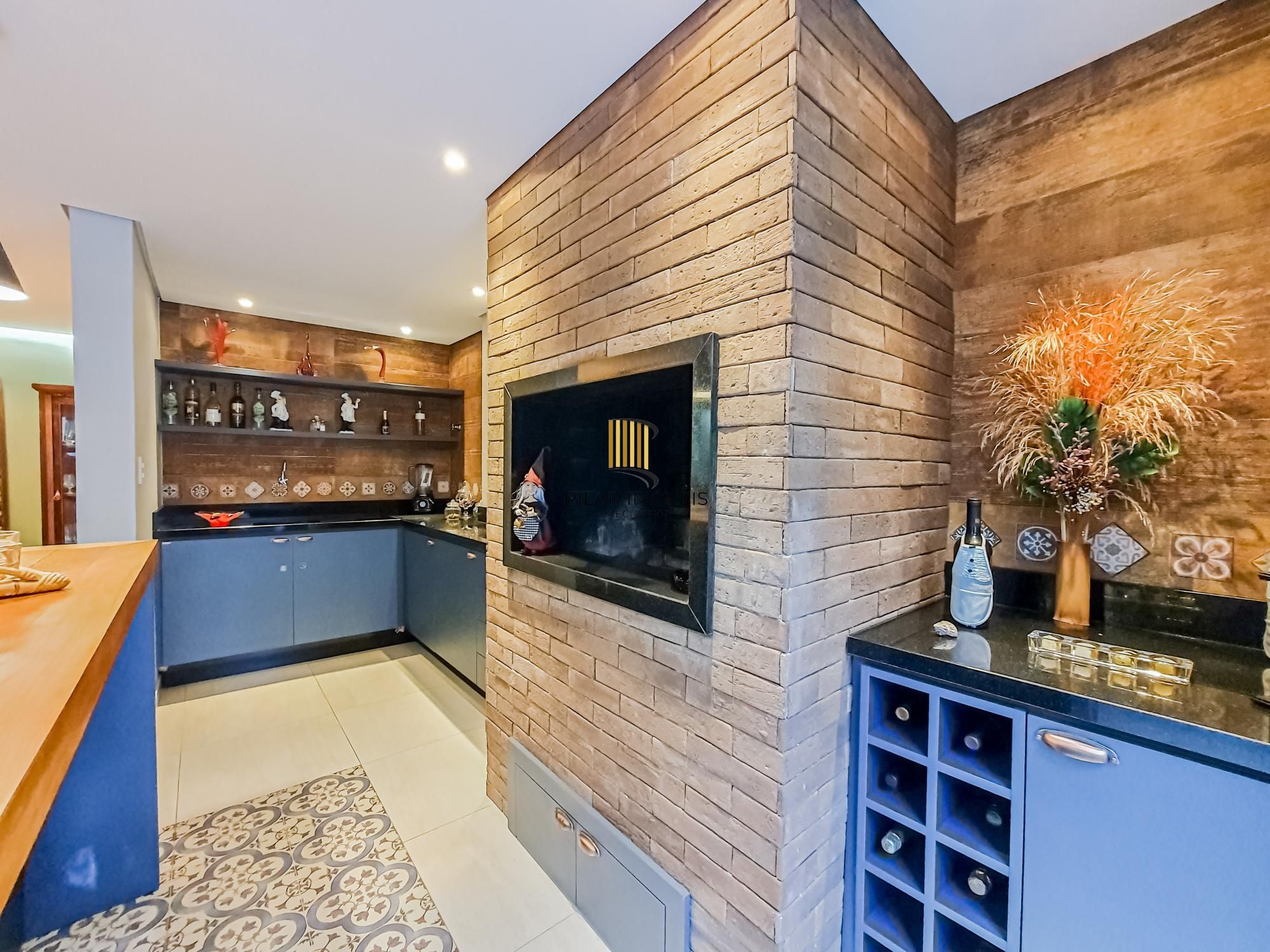 Casa em condomínio mobiliada, 3 dormitórios