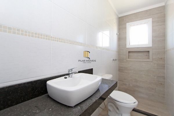 Casa 3 dormitórios no bairro Hípica