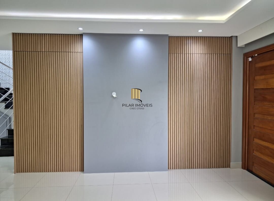 Casa 3 dormitórios no bairro Hípica