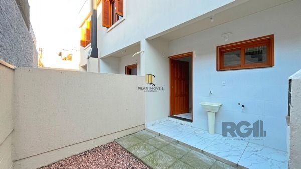 Casa para Venda - 79m², 2 dormitórios, sendo 2 suites, 2 vagas - Portal do Guarujá