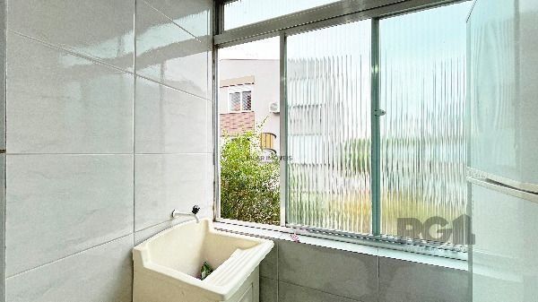 Apartamento em Porto Alegre, no bairro Cavalhada, com 1 dormitório(s), e 1 banheiros, à venda.