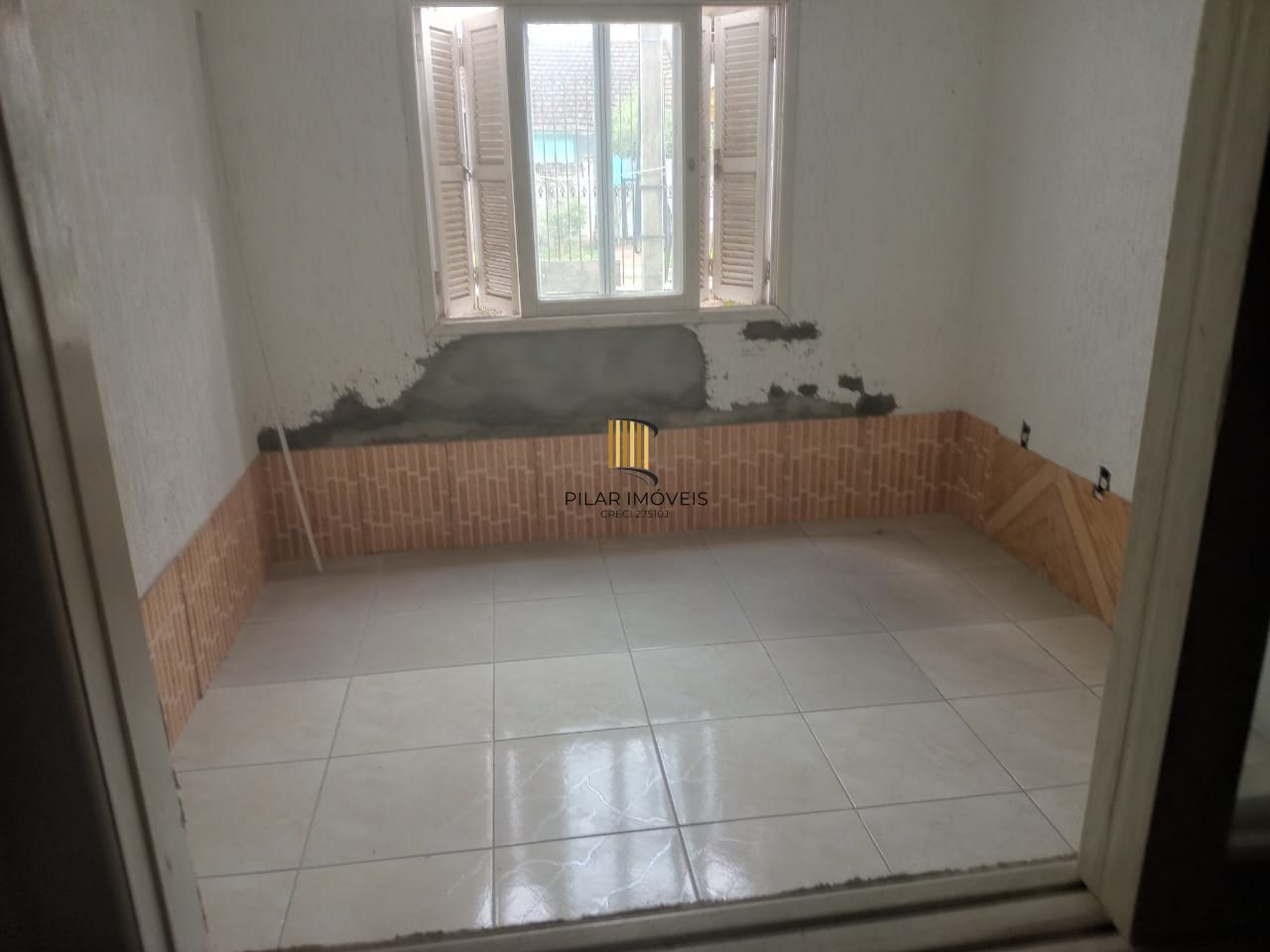 Casa 3 dormitórios no bairro Restinga