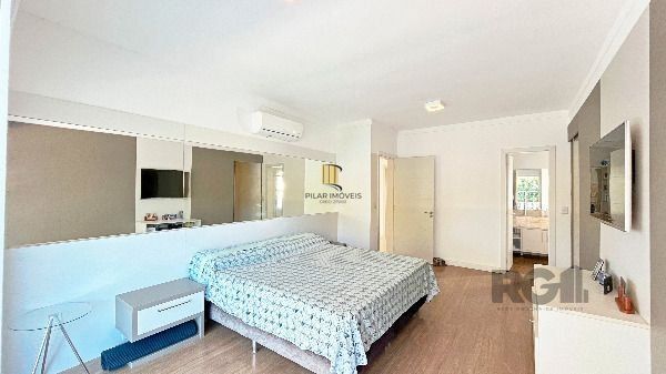 Casa Condominio em Porto Alegre, no bairro Hípica, com 3 dormitório(s), e 3 banheiros, à venda.