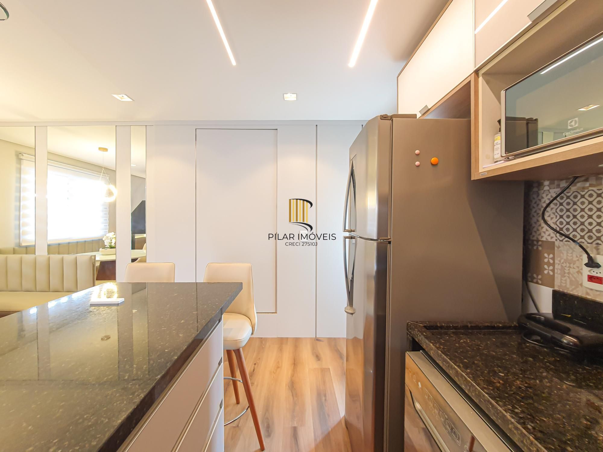 O refúgio perfeito: Casa térrea reformada com piscina e clima de interior!