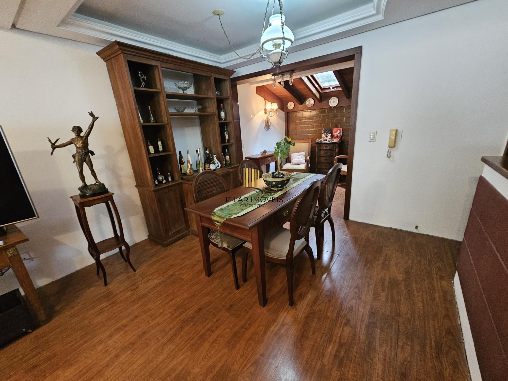 Casa 3 dormitórios + sótão em condomínio Jardim Isabel bairro Ipanema !
