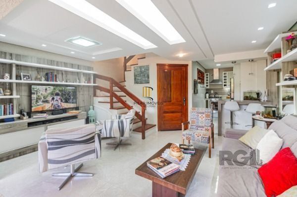 Casa Condominio em Porto Alegre, no bairro Vila Conceição, com 3 dormitório(s), e 3 banheiros, à venda.