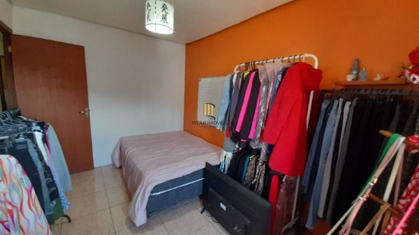Casa em Porto Alegre, no bairro Hípica, com 3 dormitório(s), à venda.