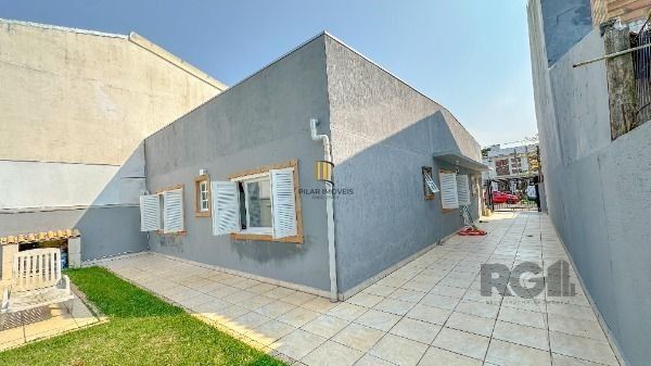 Casa para Venda - 137m², 3 dormitórios, sendo 1 suites, 3 vagas - Imperial Parque