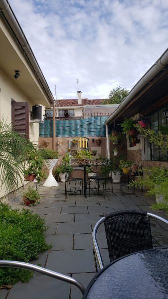 Casa para Venda - 146.68m², 3 dormitórios, sendo 1 suites, 2 vagas - Altos do Ipê