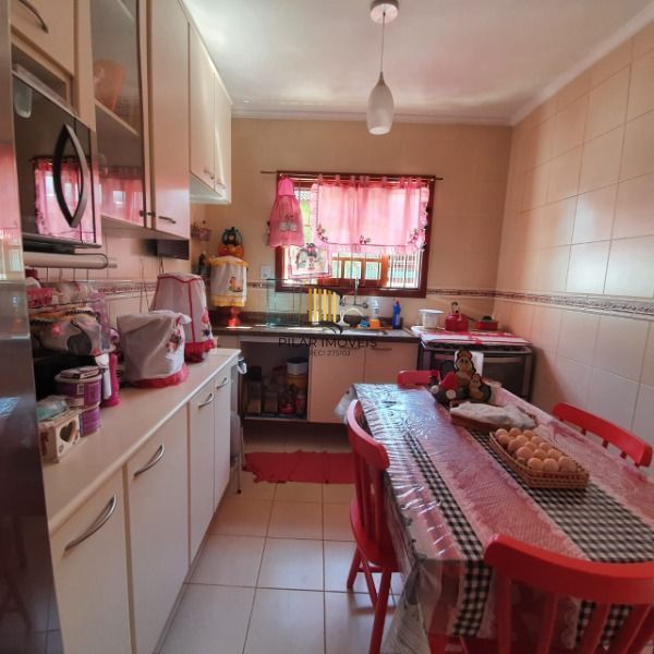 Casa para Venda - 185m², 3 dormitórios, sendo 1 suites, 2 vagas - Bahamas