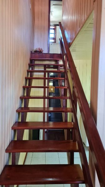 Casa para Venda - 120m², 2 dormitórios, 2 vagas - Cavalhada