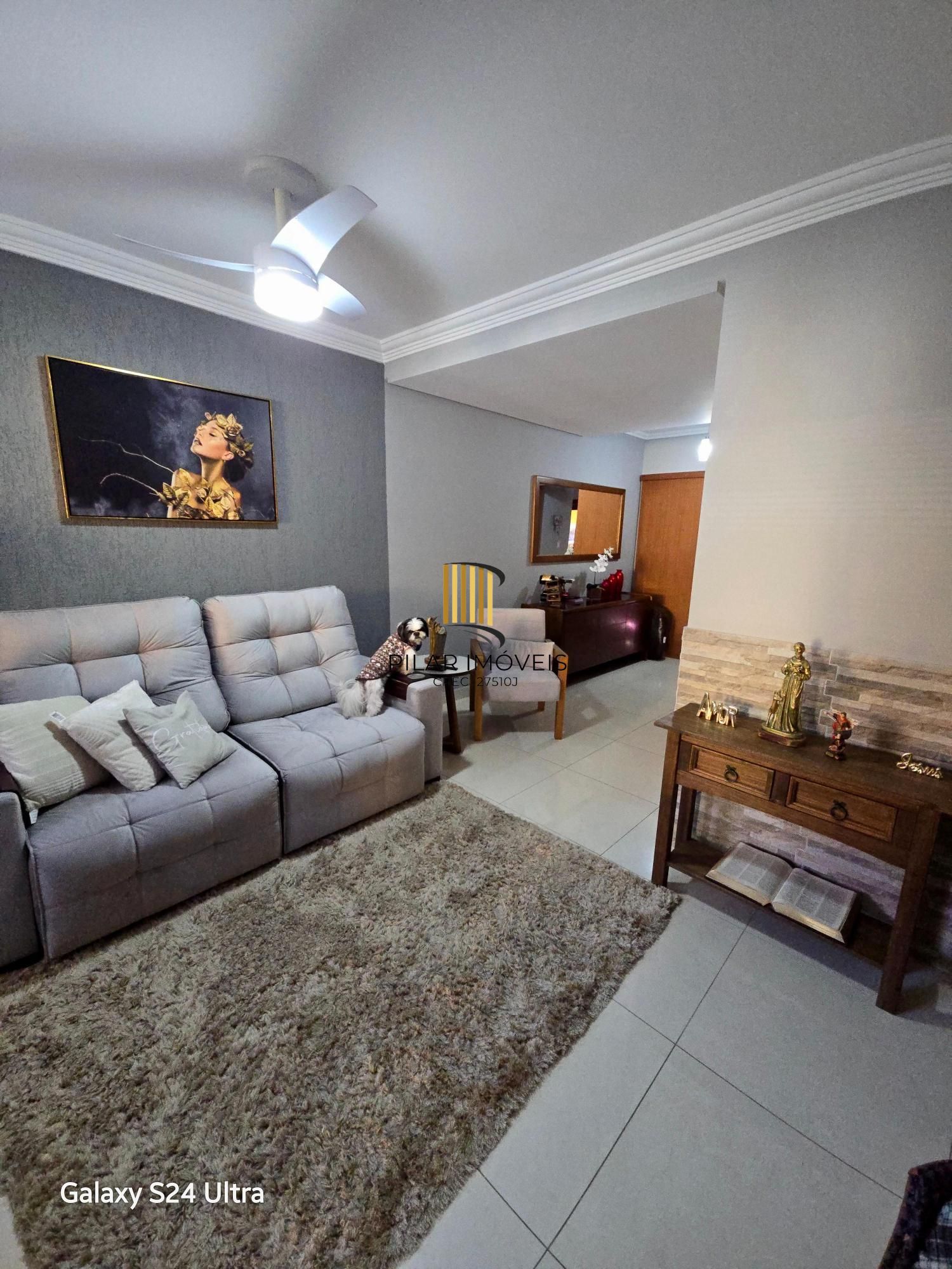 Casa 2 dormitórios no bairro Hípica