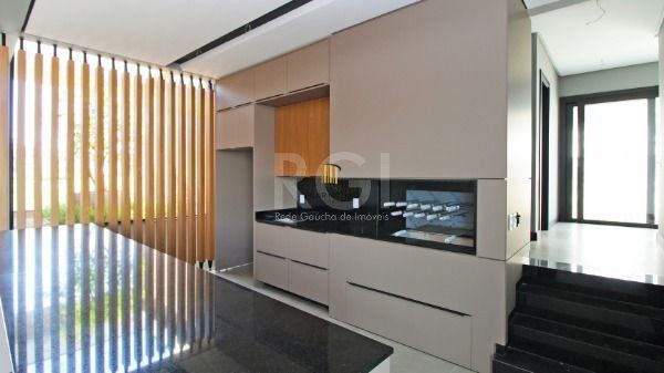 Casa Condominio para Venda - 300.29m², 4 dormitórios, sendo 4 suites, 2 vagas - Alphaville