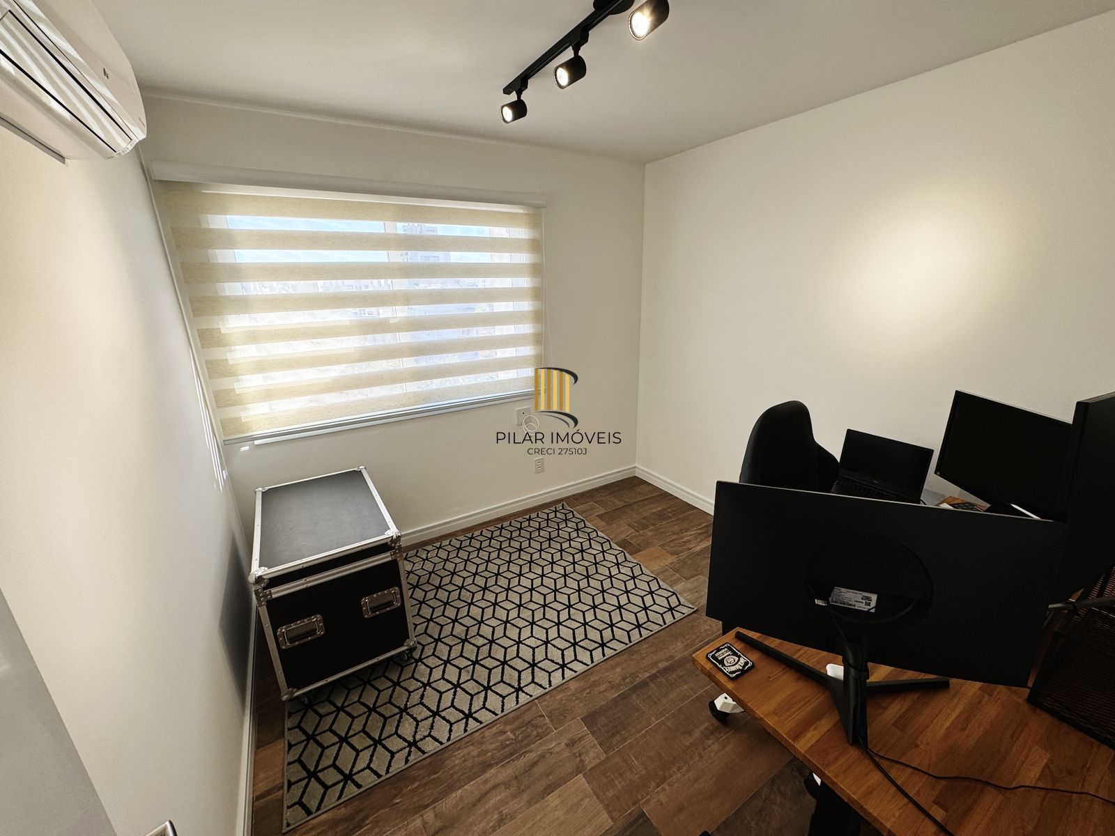 Ótimo apartamento 3 dormitórios, suíte, vaga escriturada, elevador, vista perene, em localização privilegiada no bairro.