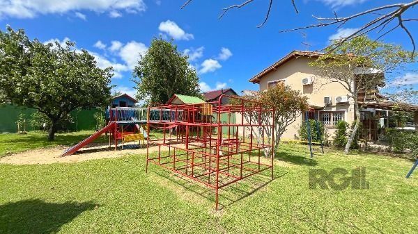 Casa Condominio em Porto Alegre, no bairro Cavalhada, com 3 dormitório(s), e 3 banheiros, à venda.