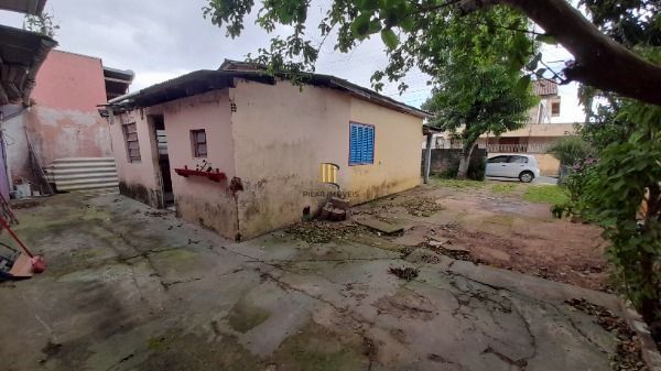 Terreno em Porto Alegre, no bairro Restinga, à venda.