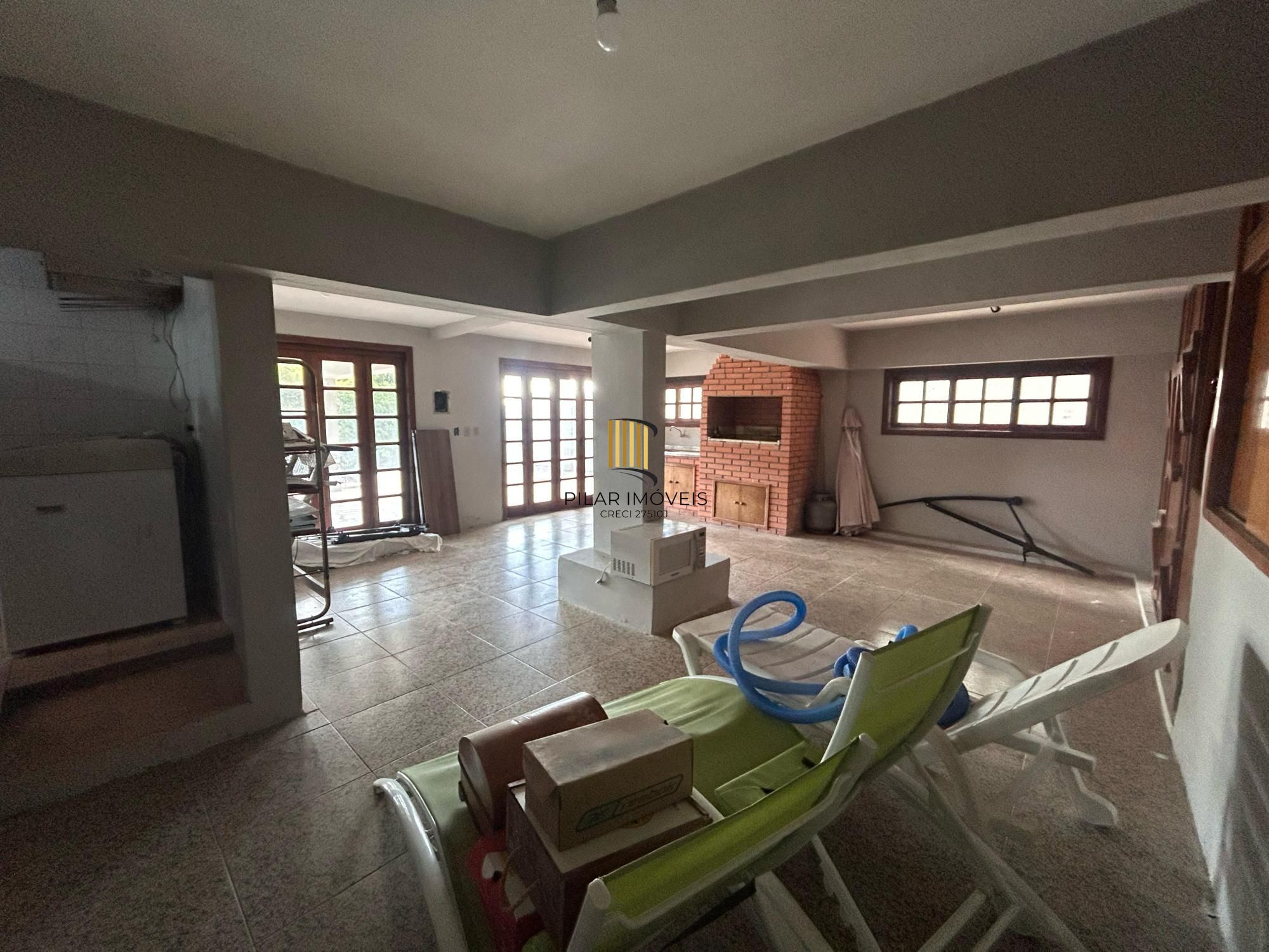 Casa 3 dormitórios no bairro Partenon